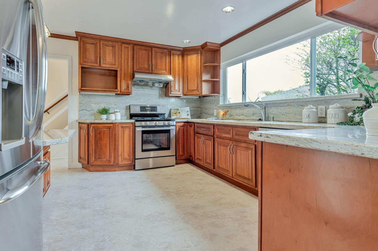 18 Queen Anne CT