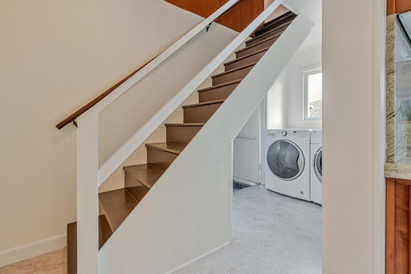 18 Queen Anne CT