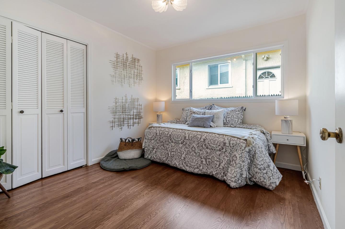 18 Queen Anne CT