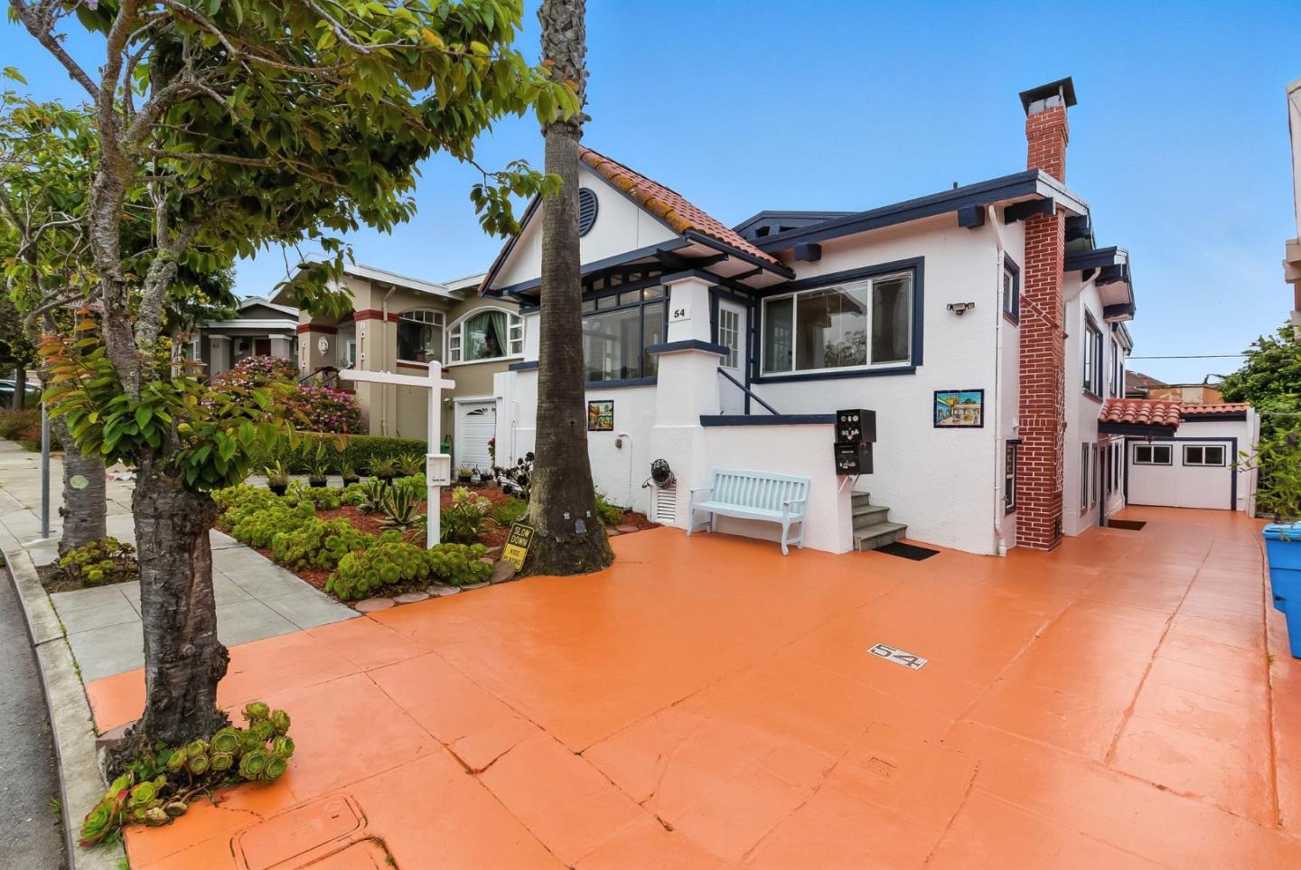 52-54 Eastwood Drive
