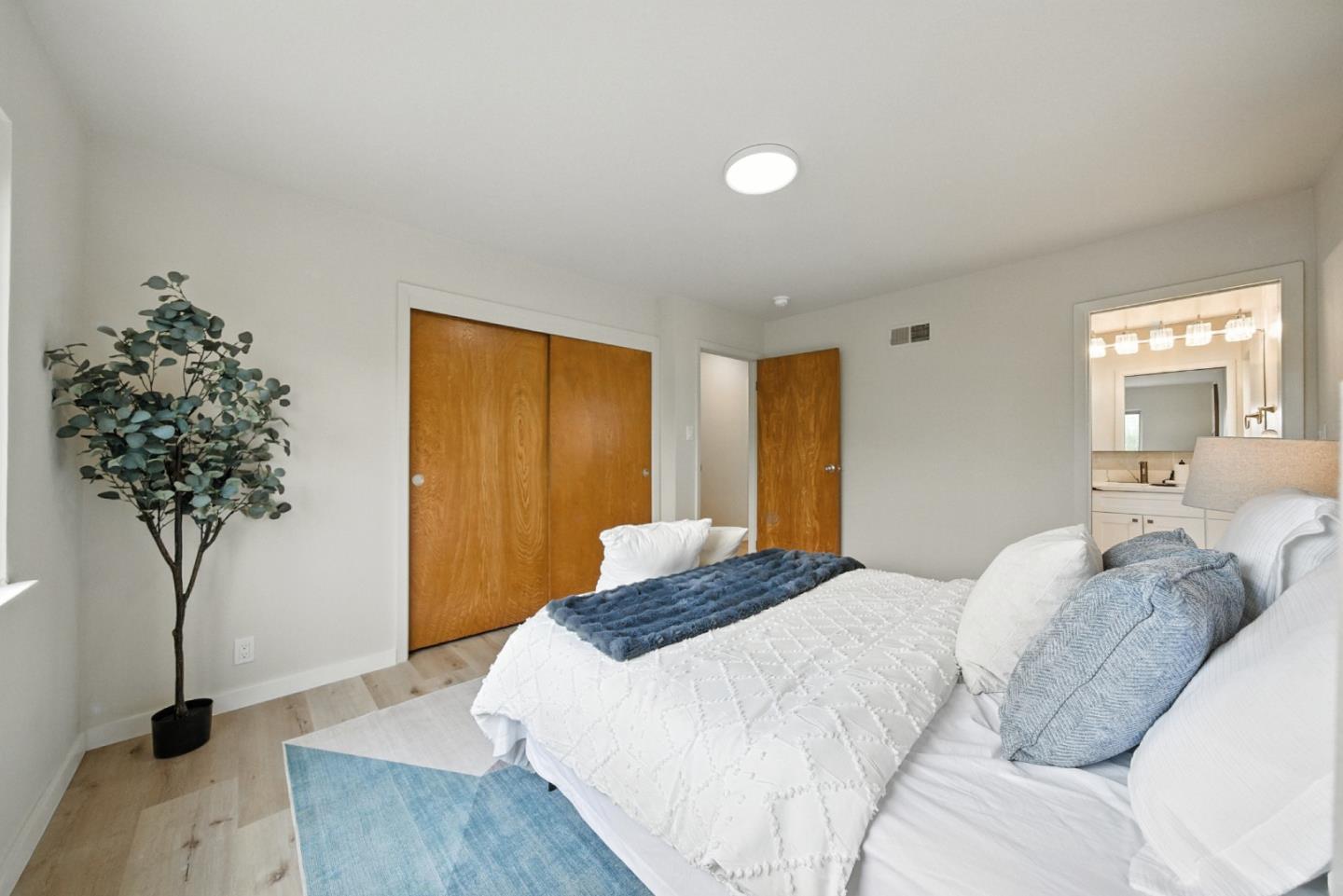 362 Lakeshire Drive