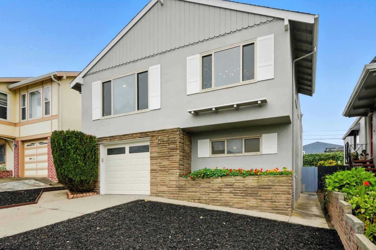 362 Lakeshire Drive