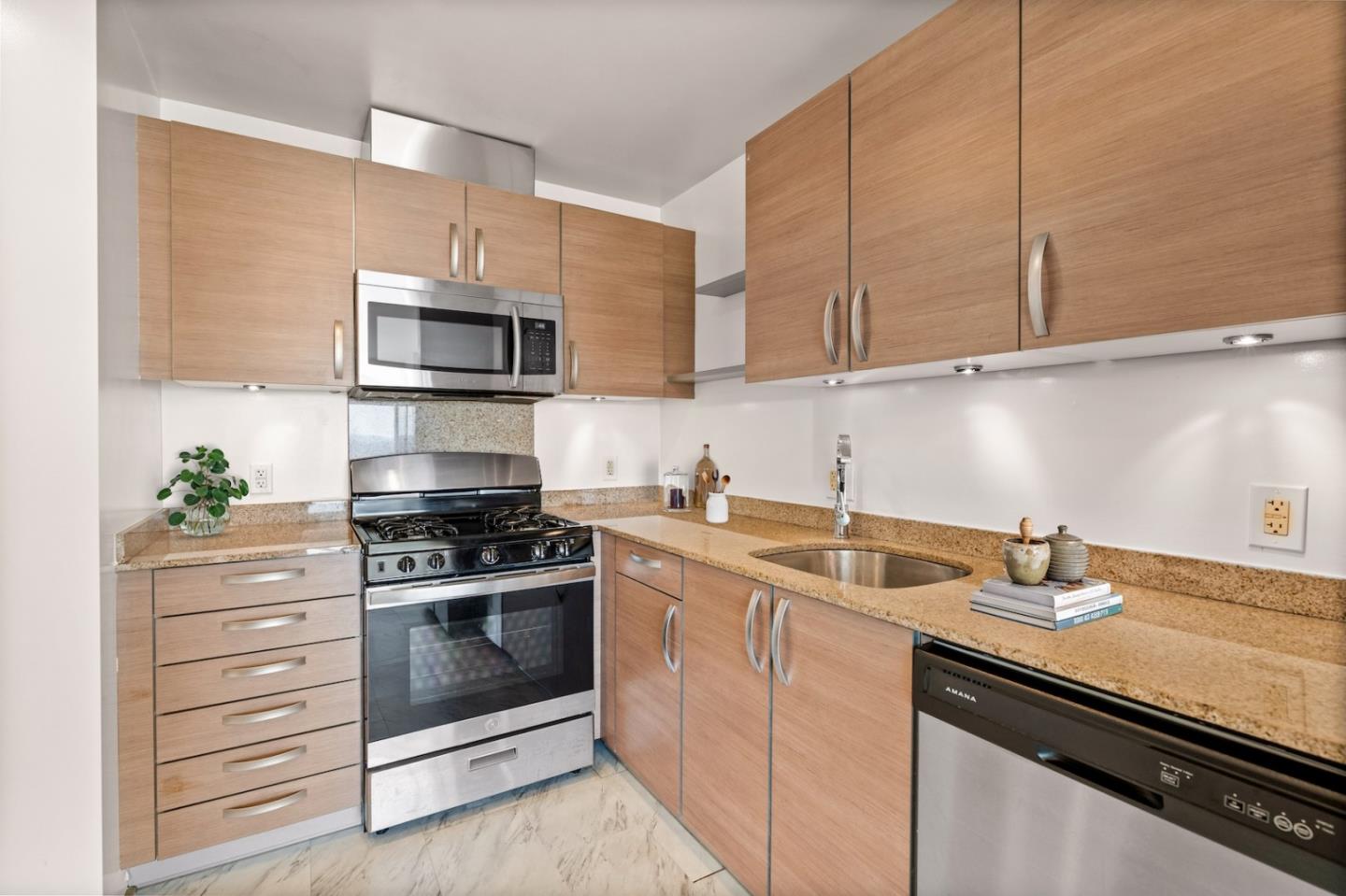 1 Mandalay PL 1007