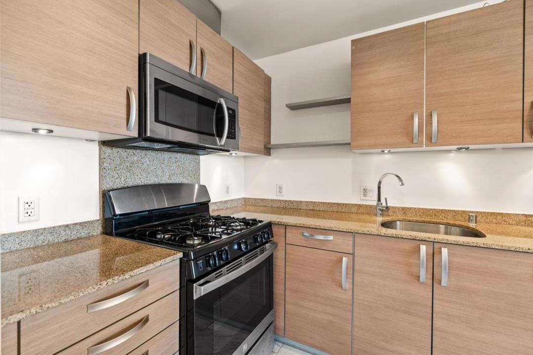 1 Mandalay PL 1007