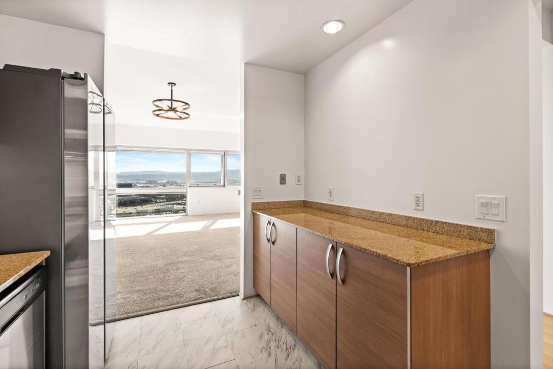 1 Mandalay PL 1007