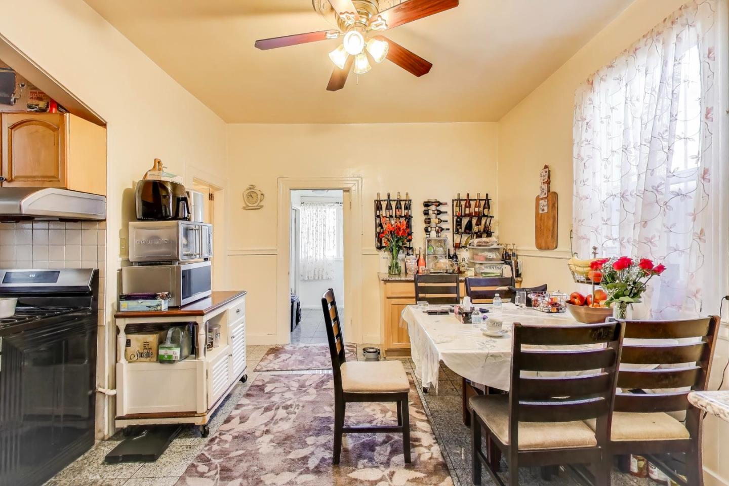 4592-4594 Mission Street