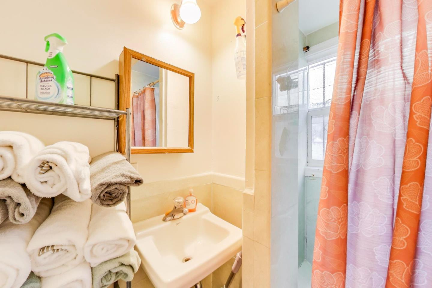 4592-4594 Mission Street