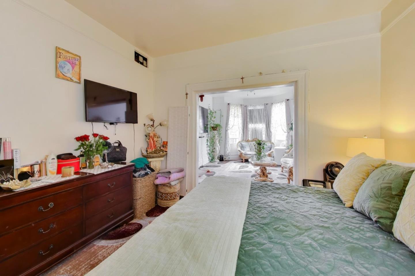 4592-4594 Mission Street