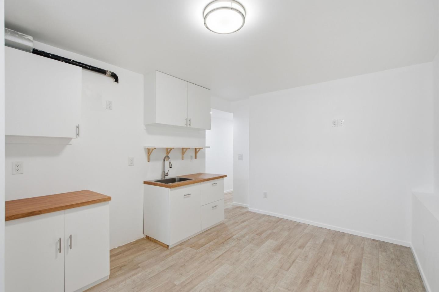 152 West Moltke Street