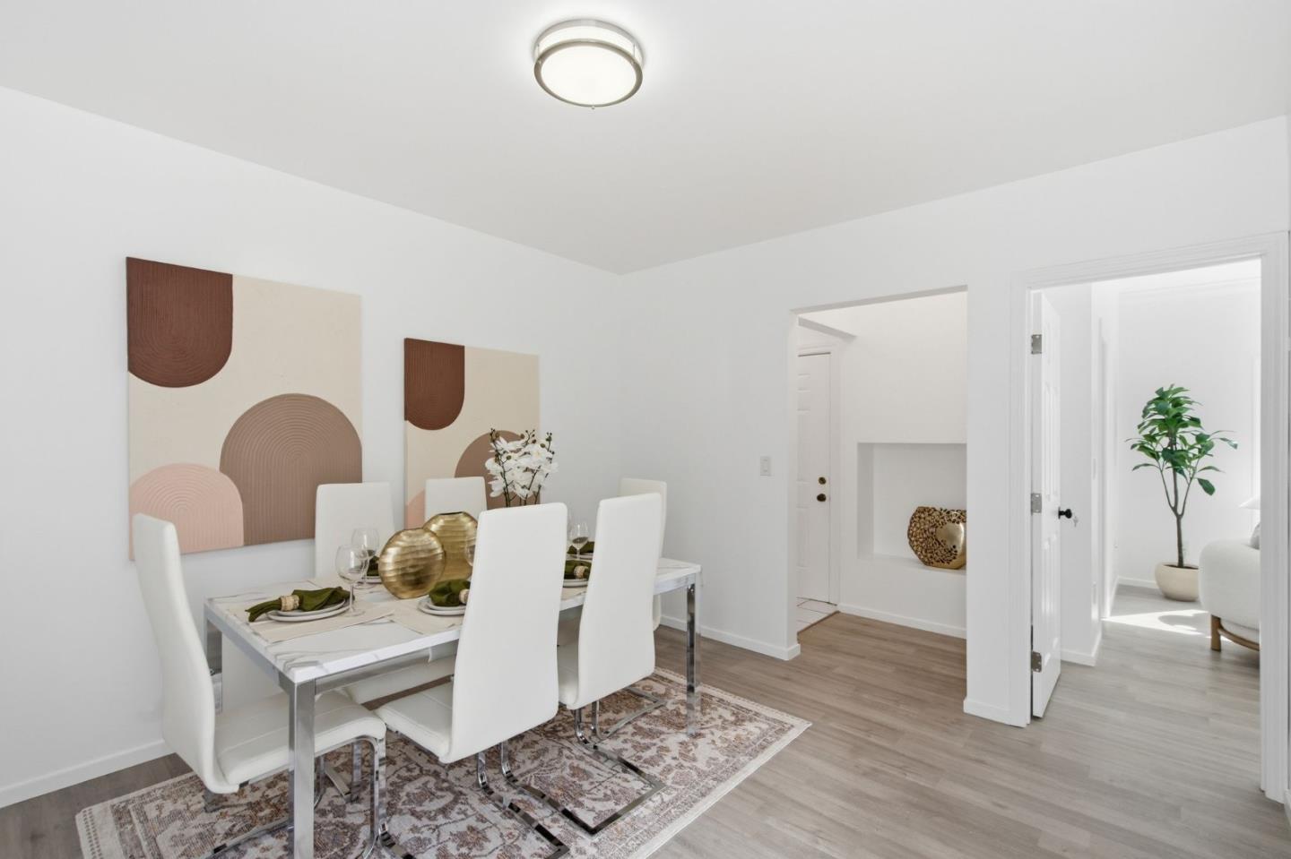 152 West Moltke Street