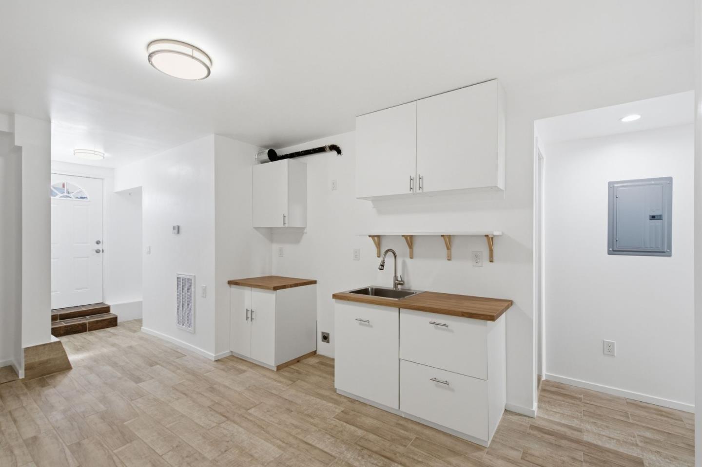 152 West Moltke Street