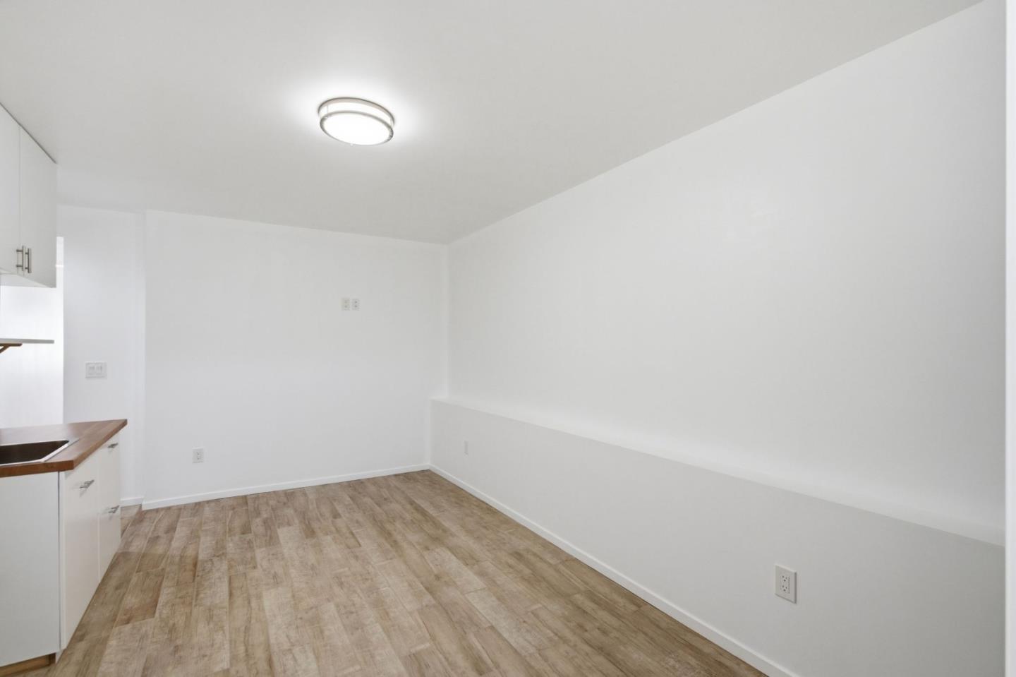 152 West Moltke Street