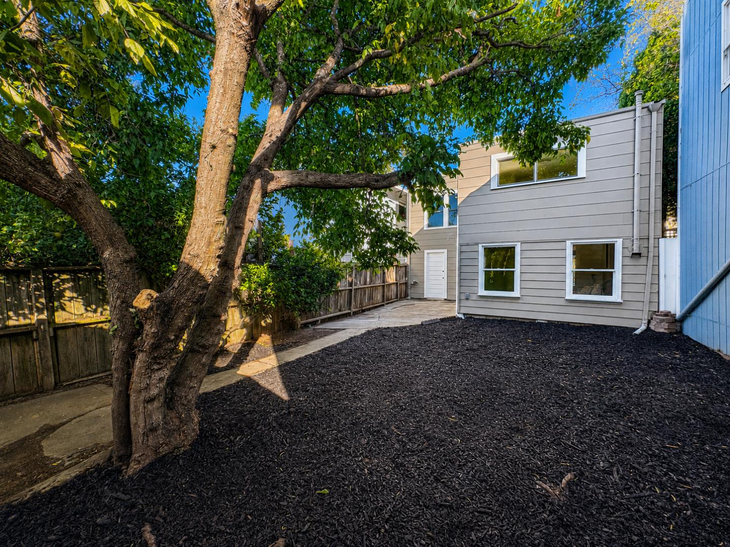 670 Santa Lucia Avenue