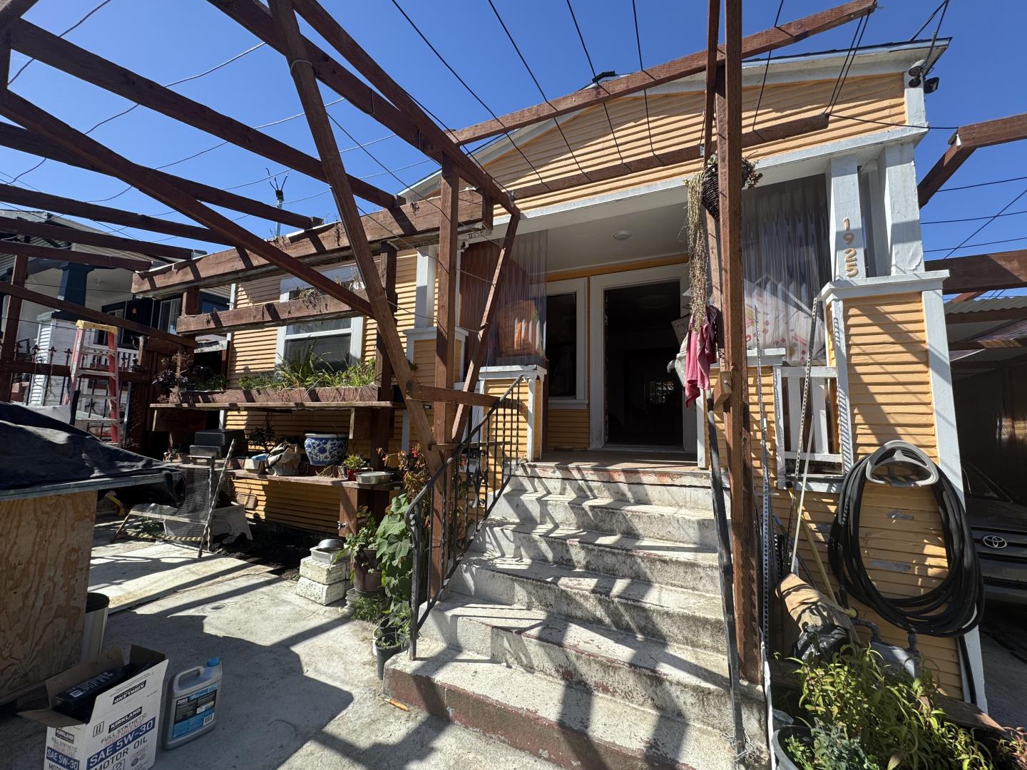 1925 East 27th Street