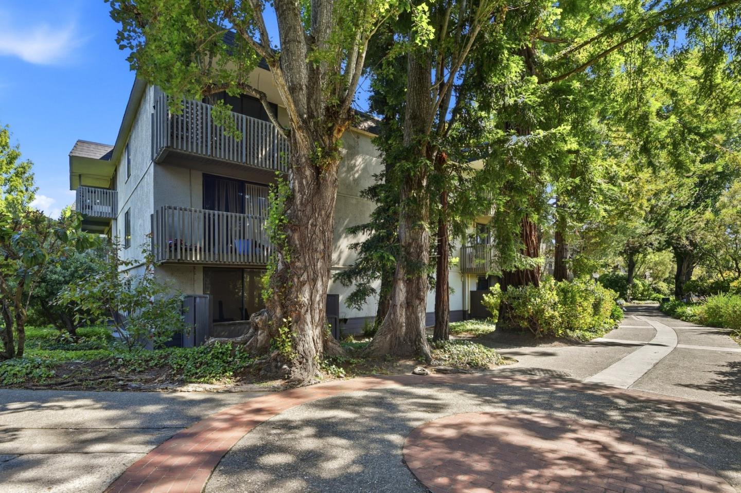 2110 Shelter Creek LN