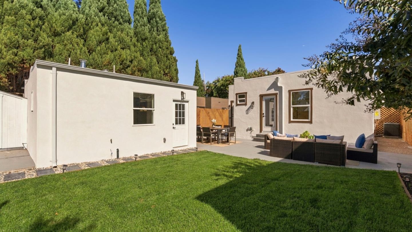 1425 California DR
