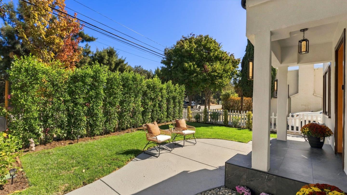 1425 California DR