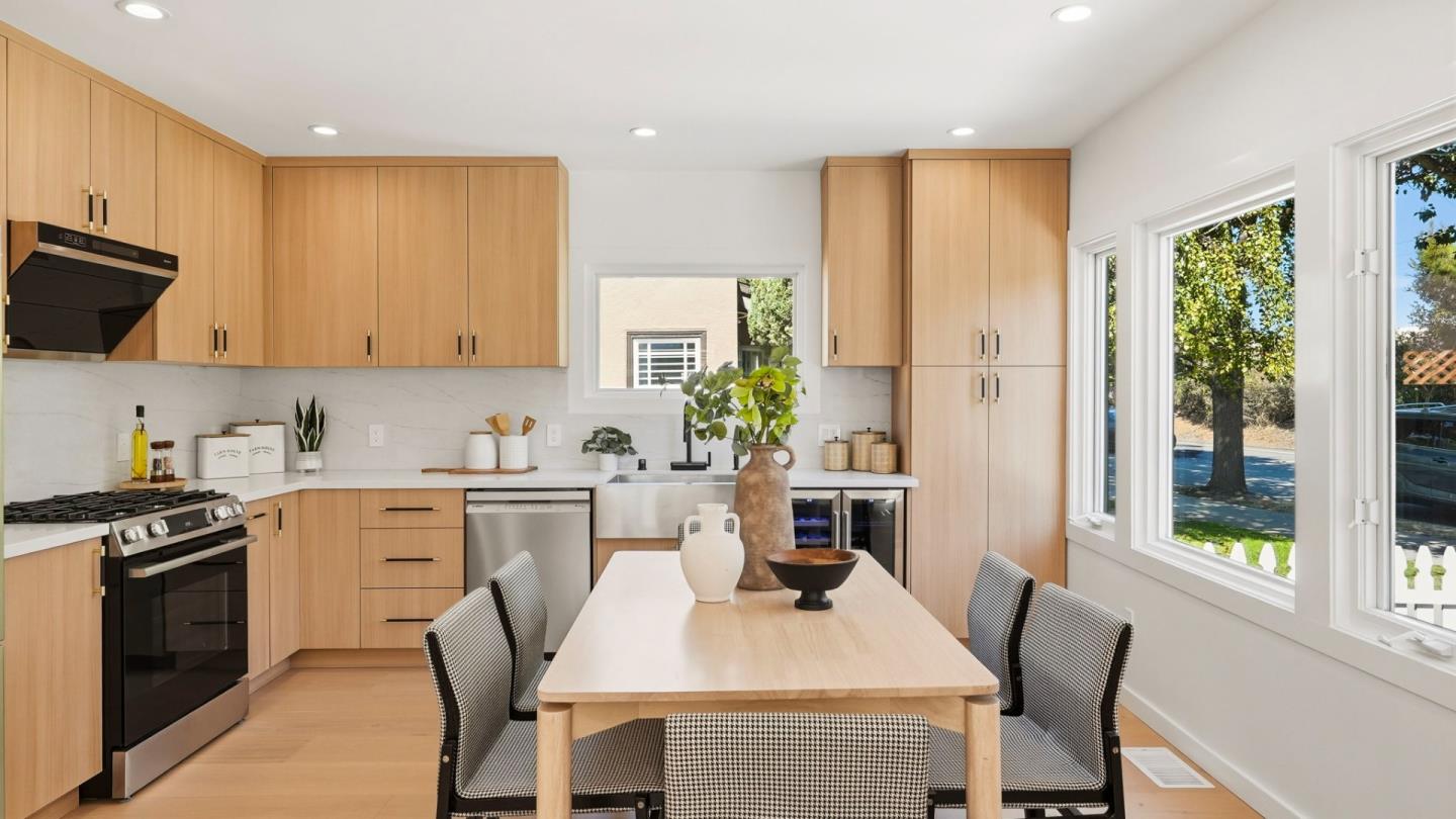 1425 California DR
