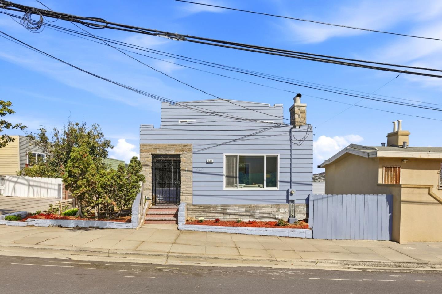 240 Martin ST