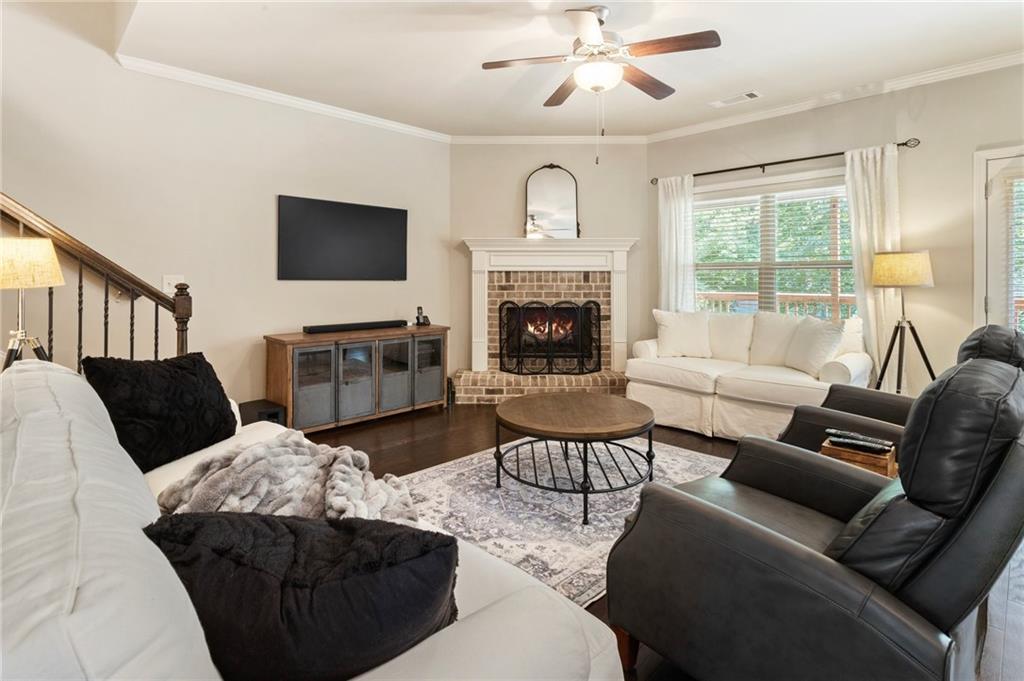4018 Oxford Lane