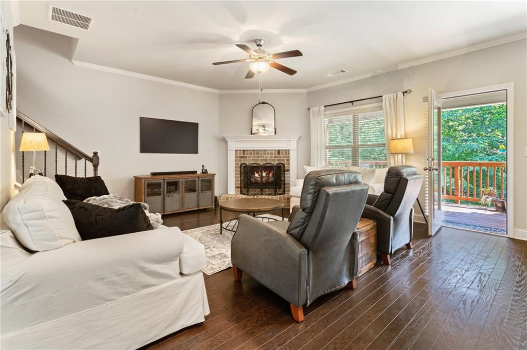 4018 Oxford Lane