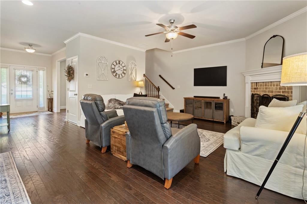4018 Oxford Lane