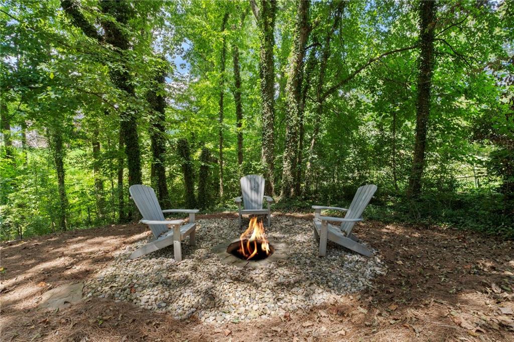 4120 Chanticleer Drive NW