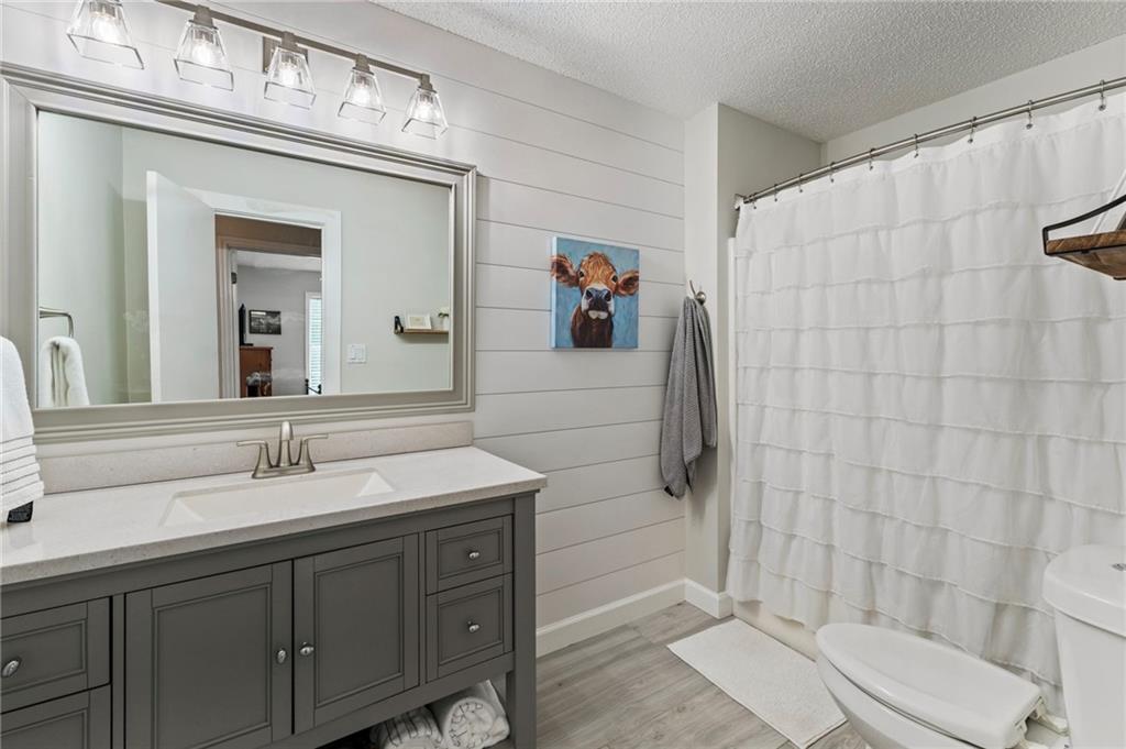 4120 Chanticleer Drive NW