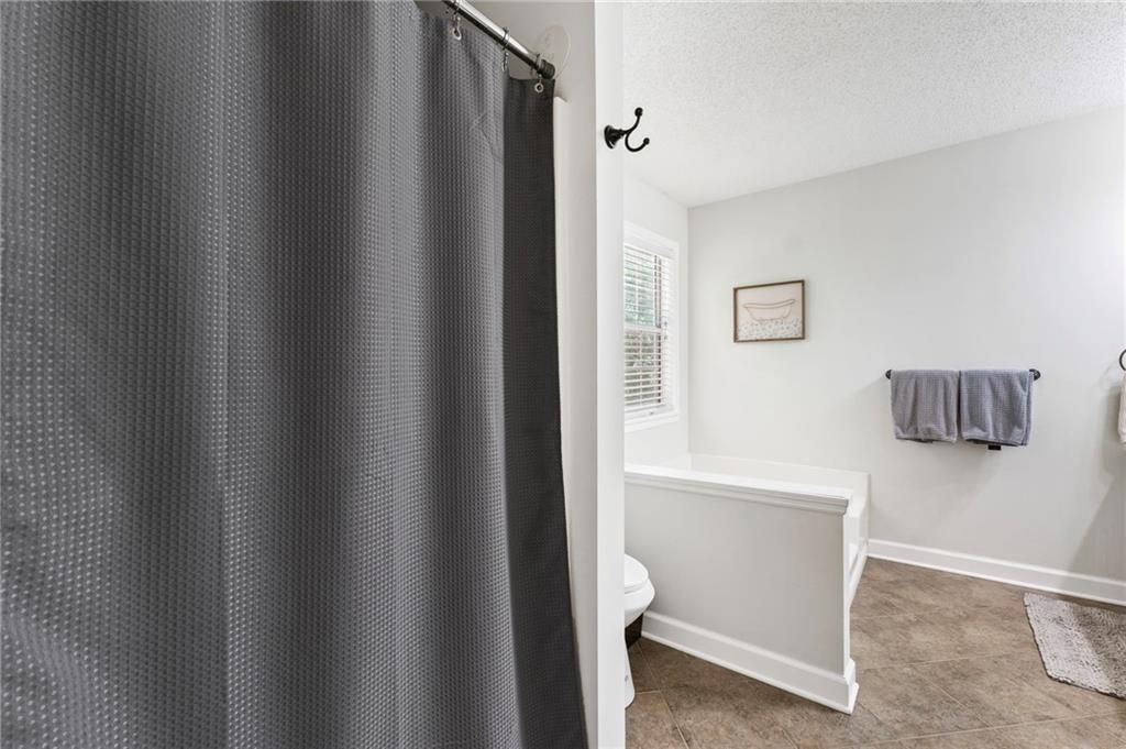 4120 Chanticleer Drive NW