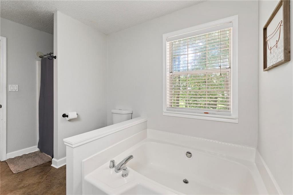 4120 Chanticleer Drive NW