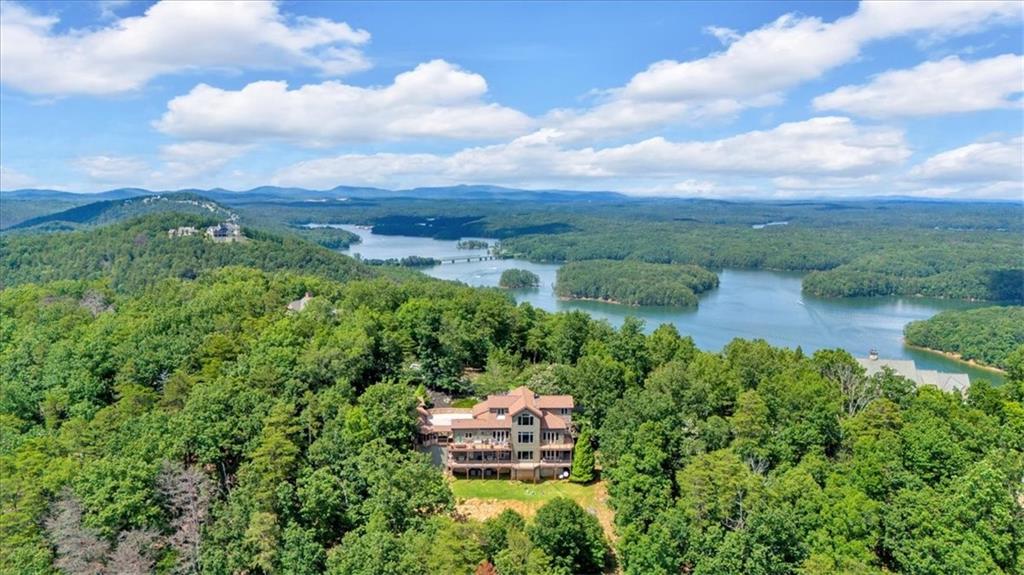 52 Waterside Drive SE