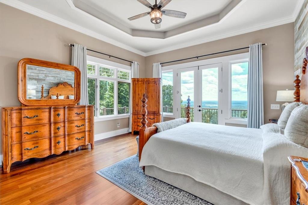 52 Waterside Drive SE