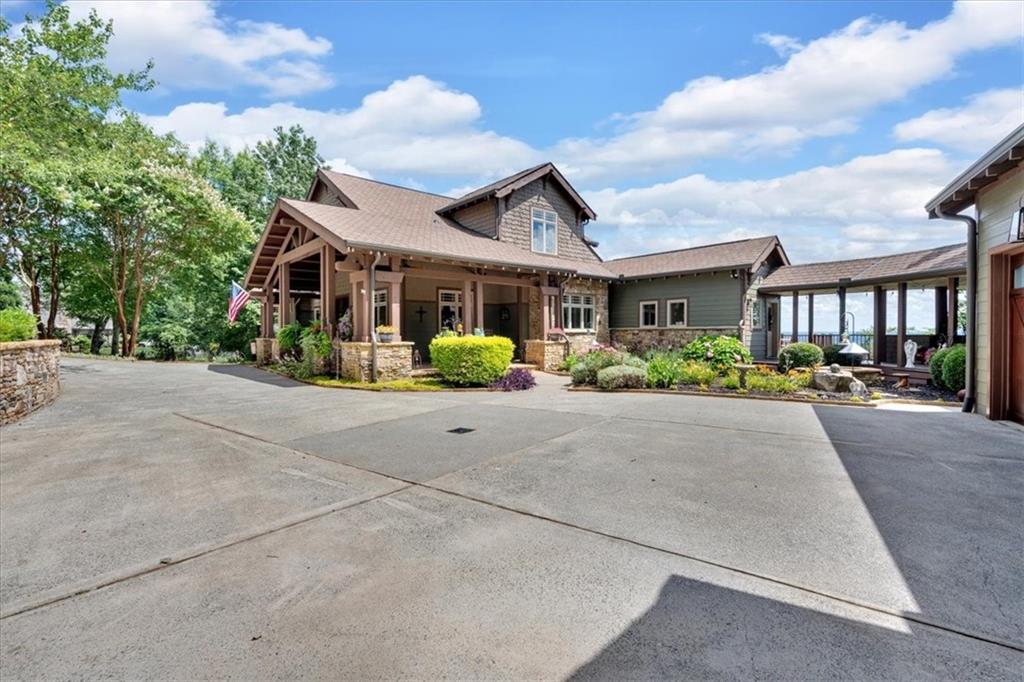 52 Waterside Drive SE