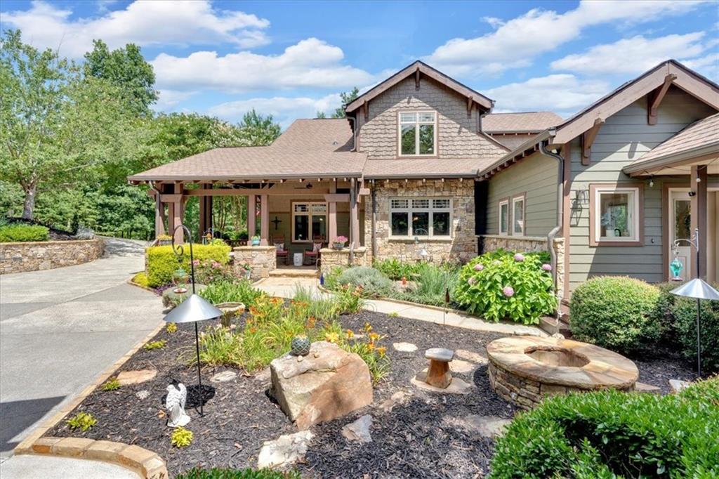 52 Waterside Drive SE