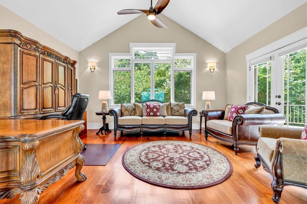 52 Waterside Drive SE