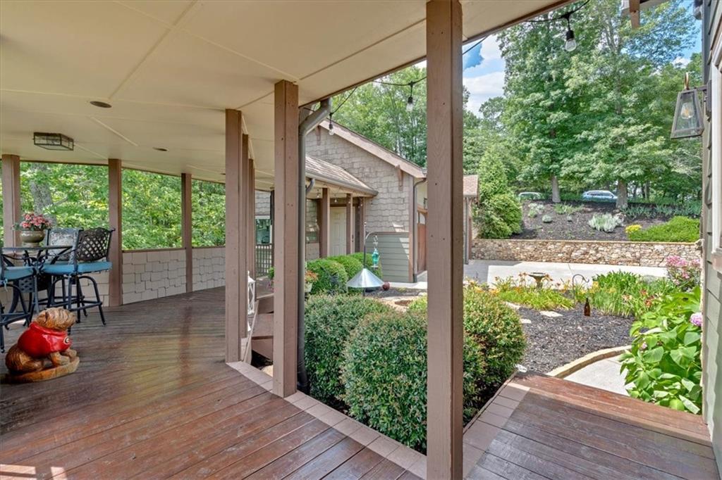 52 Waterside Drive SE