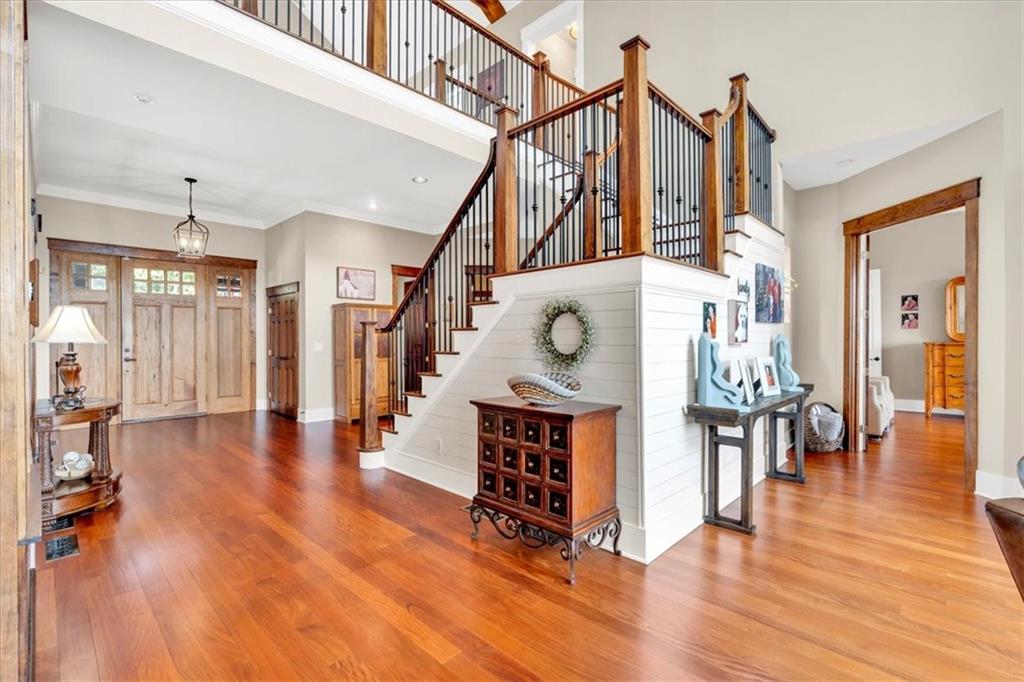 52 Waterside Drive SE