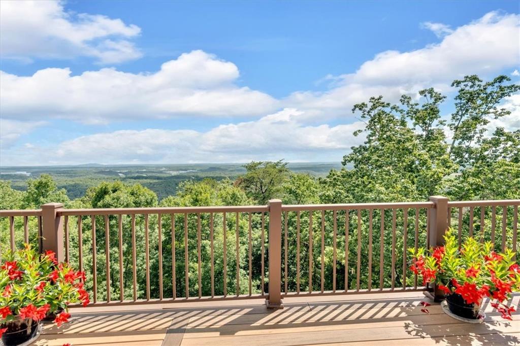 52 Waterside Drive SE