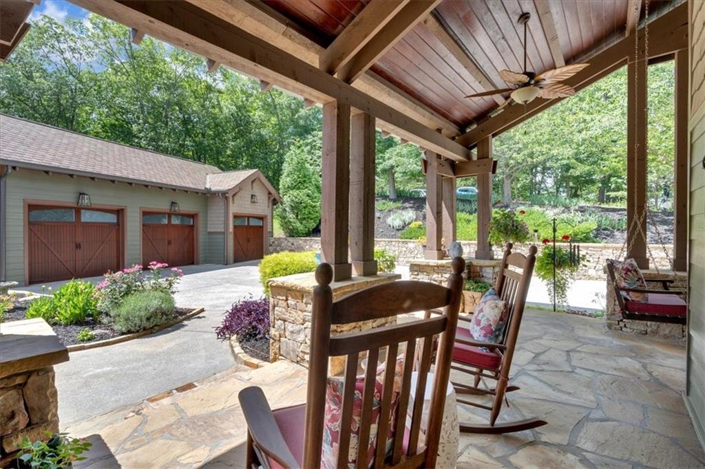 52 Waterside Drive SE