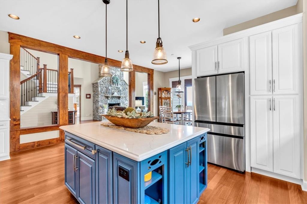 52 Waterside Drive SE