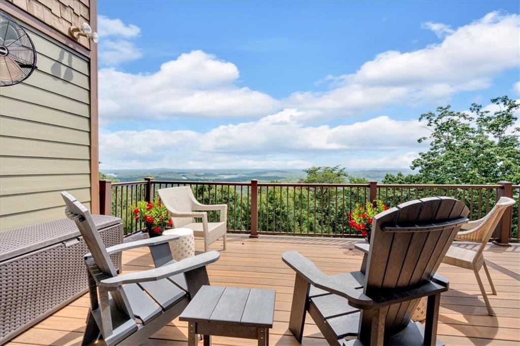 52 Waterside Drive SE