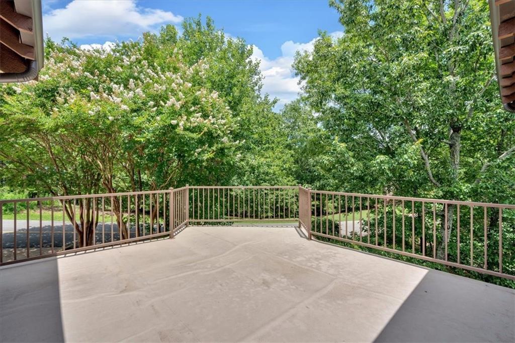 52 Waterside Drive SE