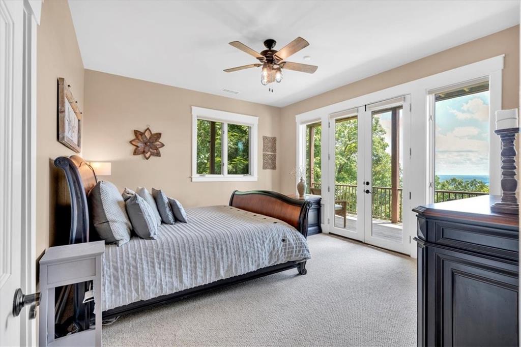 52 Waterside Drive SE