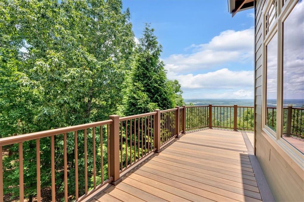 52 Waterside Drive SE