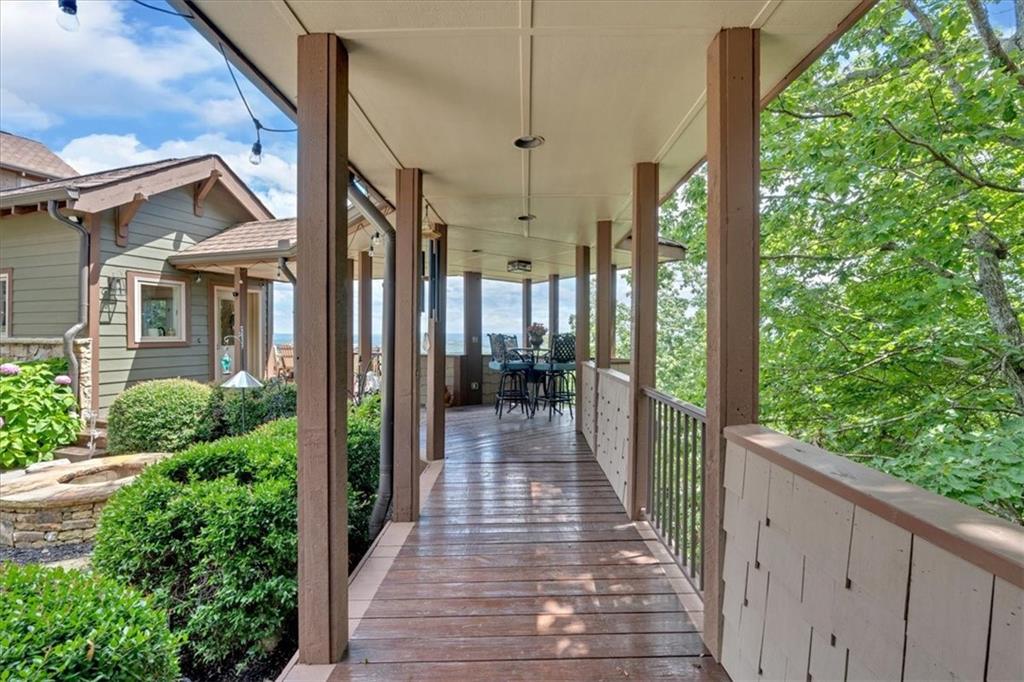 52 Waterside Drive SE