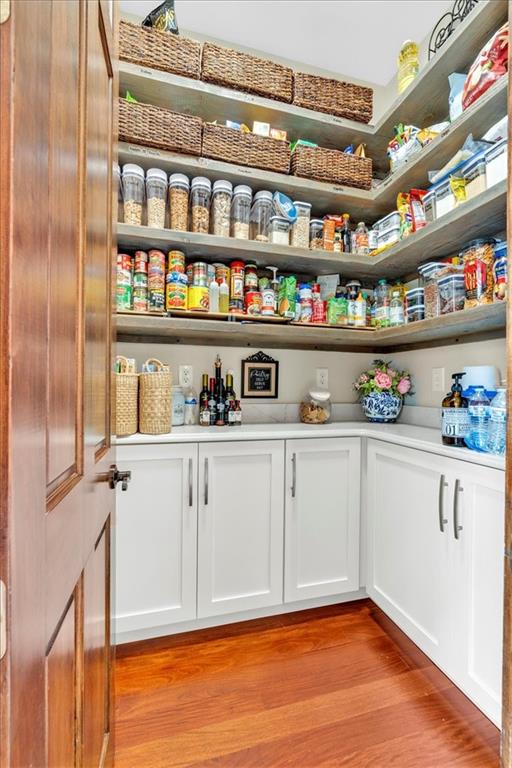 52 Waterside Drive SE