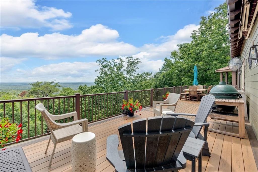 52 Waterside Drive SE