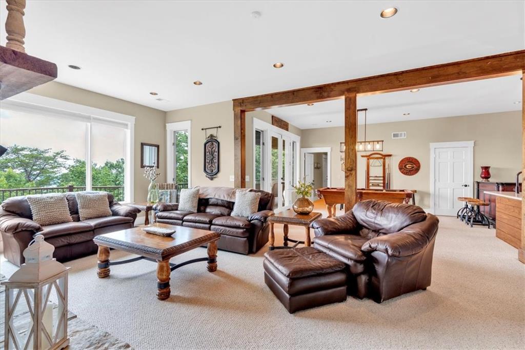 52 Waterside Drive SE