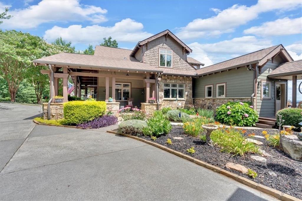 52 Waterside Drive SE