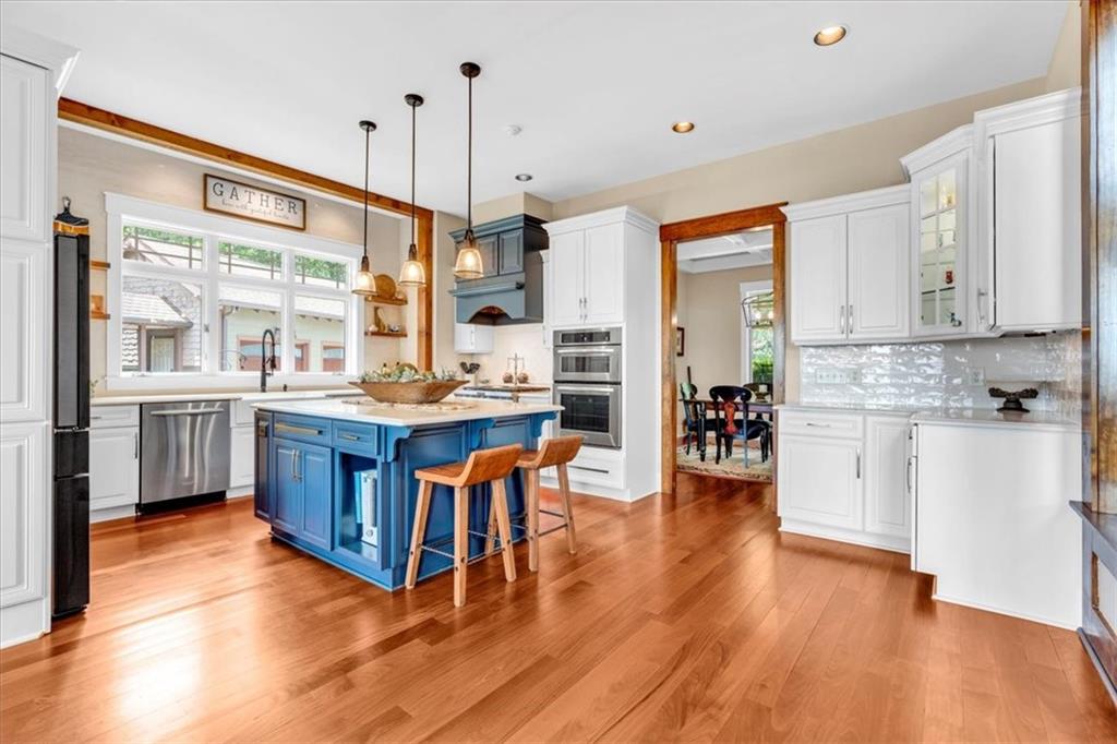 52 Waterside Drive SE